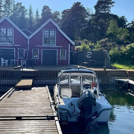 9 Person In Mosterhamn-by Traum