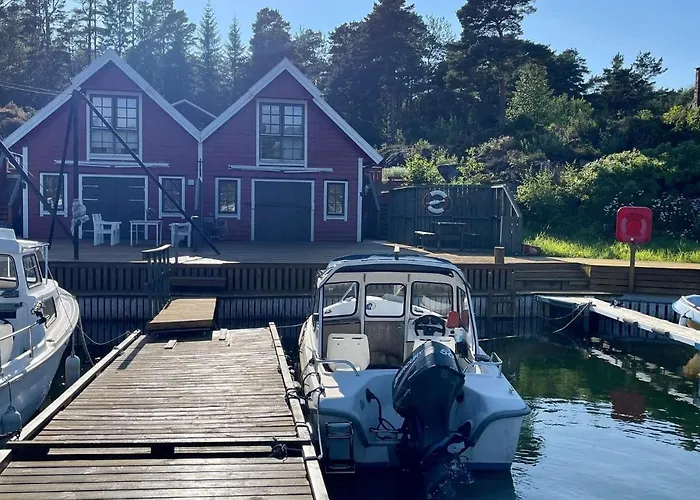 9 Person In Mosterhamn-by Traum
